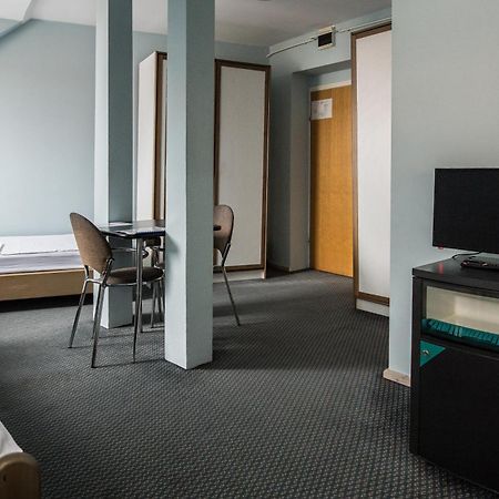 Hotel Carlstadt Karlovac Oda fotoğraf