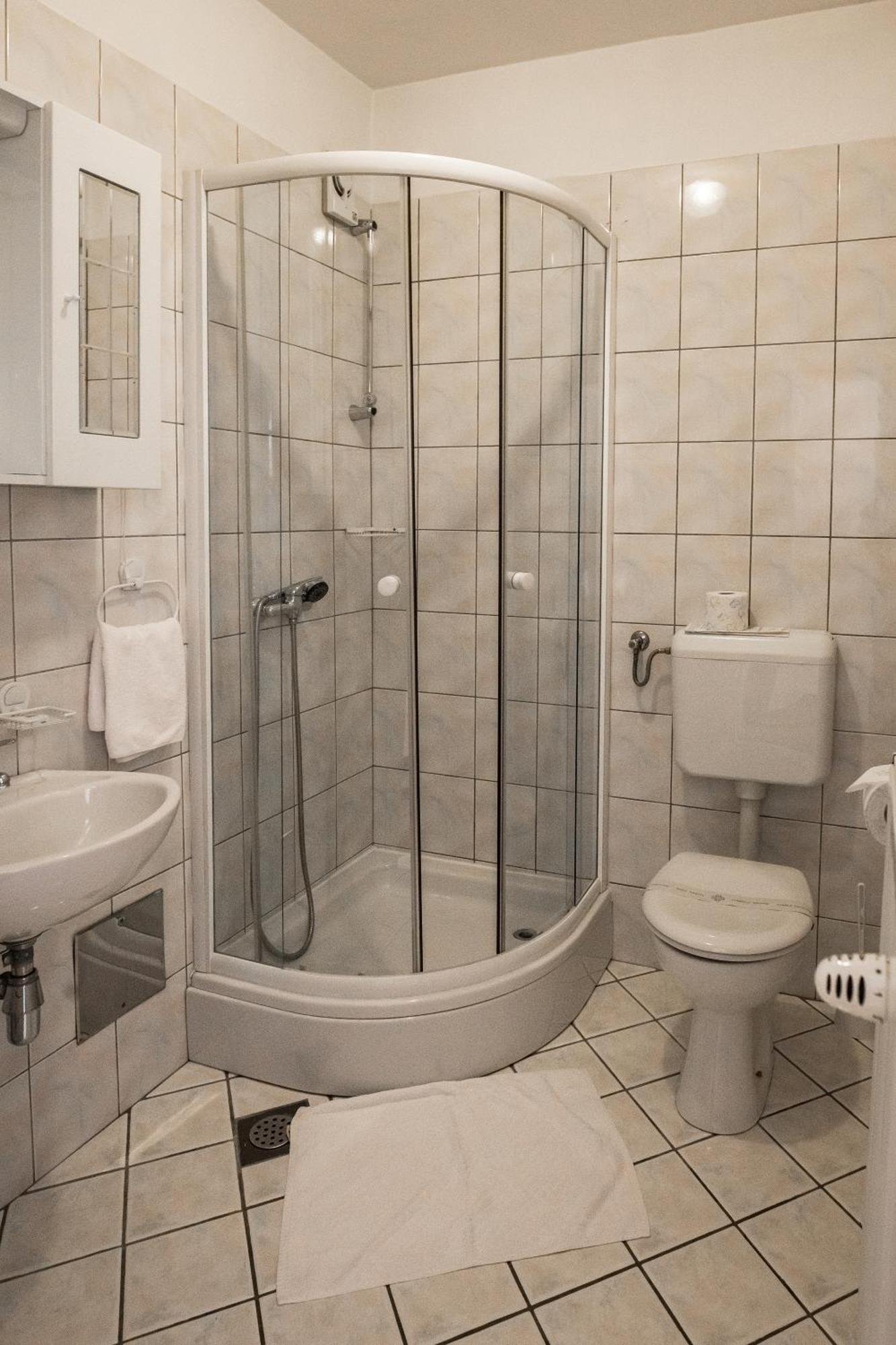 Hotel Carlstadt Karlovac Dış mekan fotoğraf
