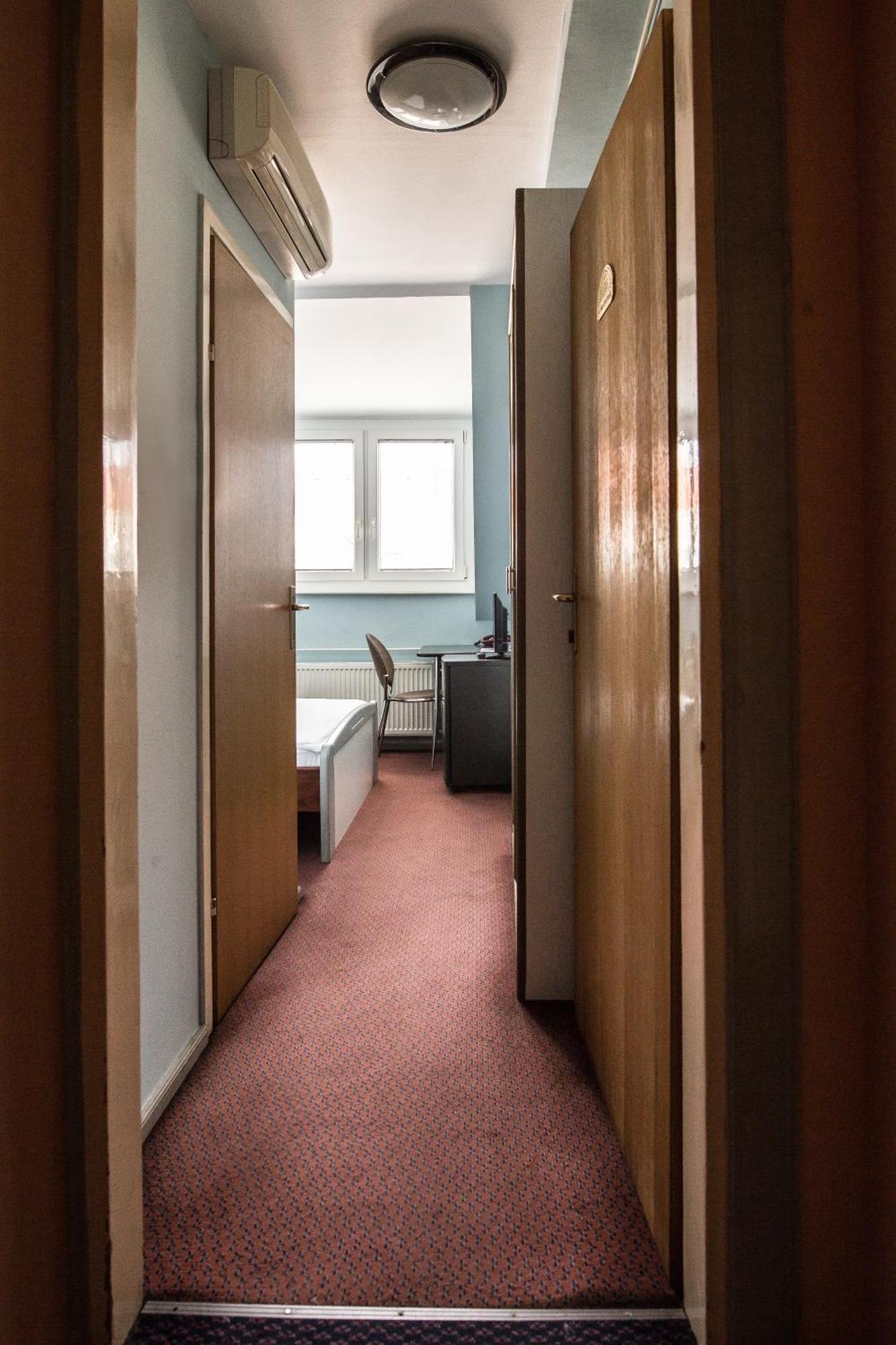 Hotel Carlstadt Karlovac Dış mekan fotoğraf