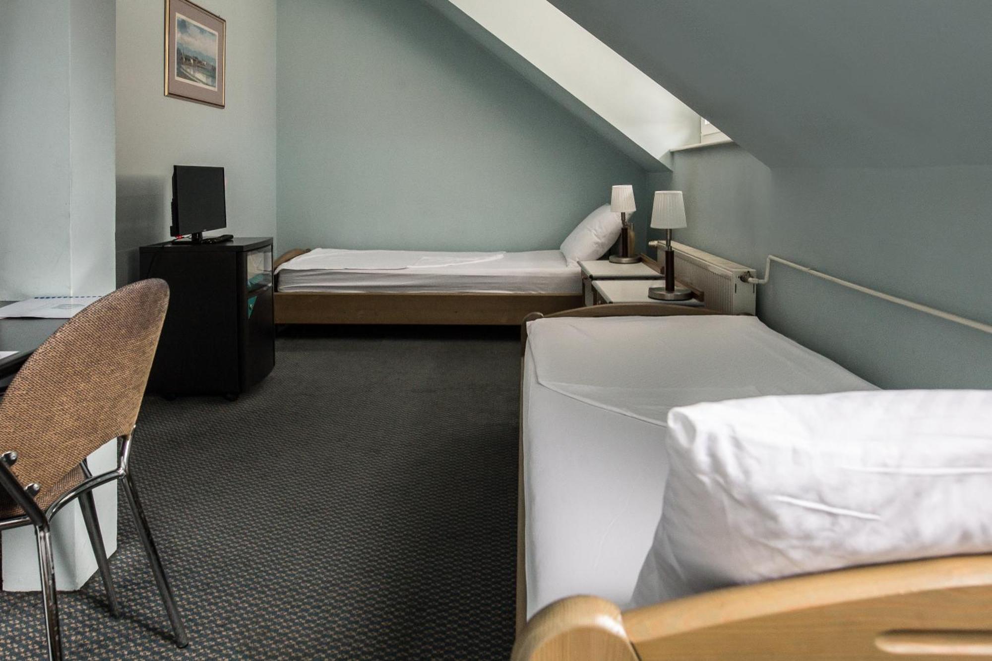 Hotel Carlstadt Karlovac Oda fotoğraf