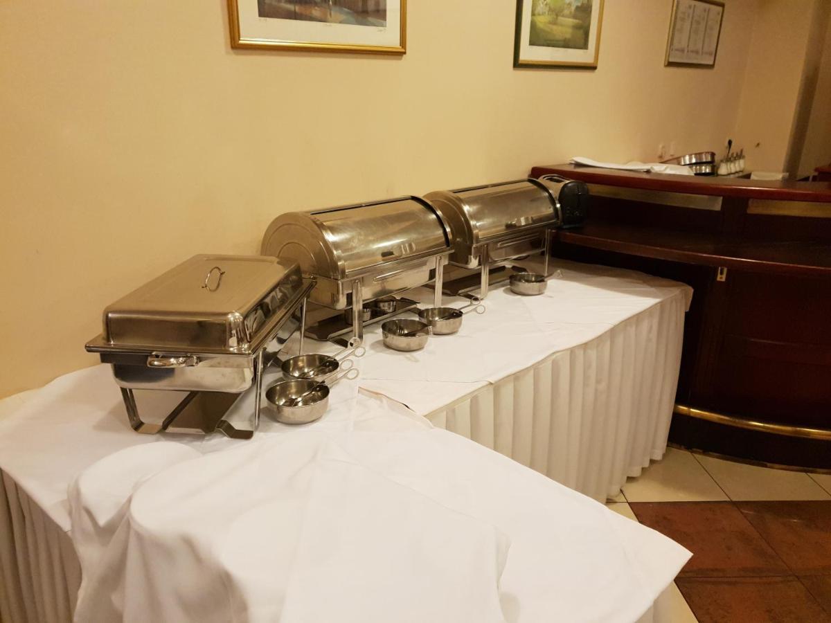 Hotel Carlstadt Karlovac Dış mekan fotoğraf