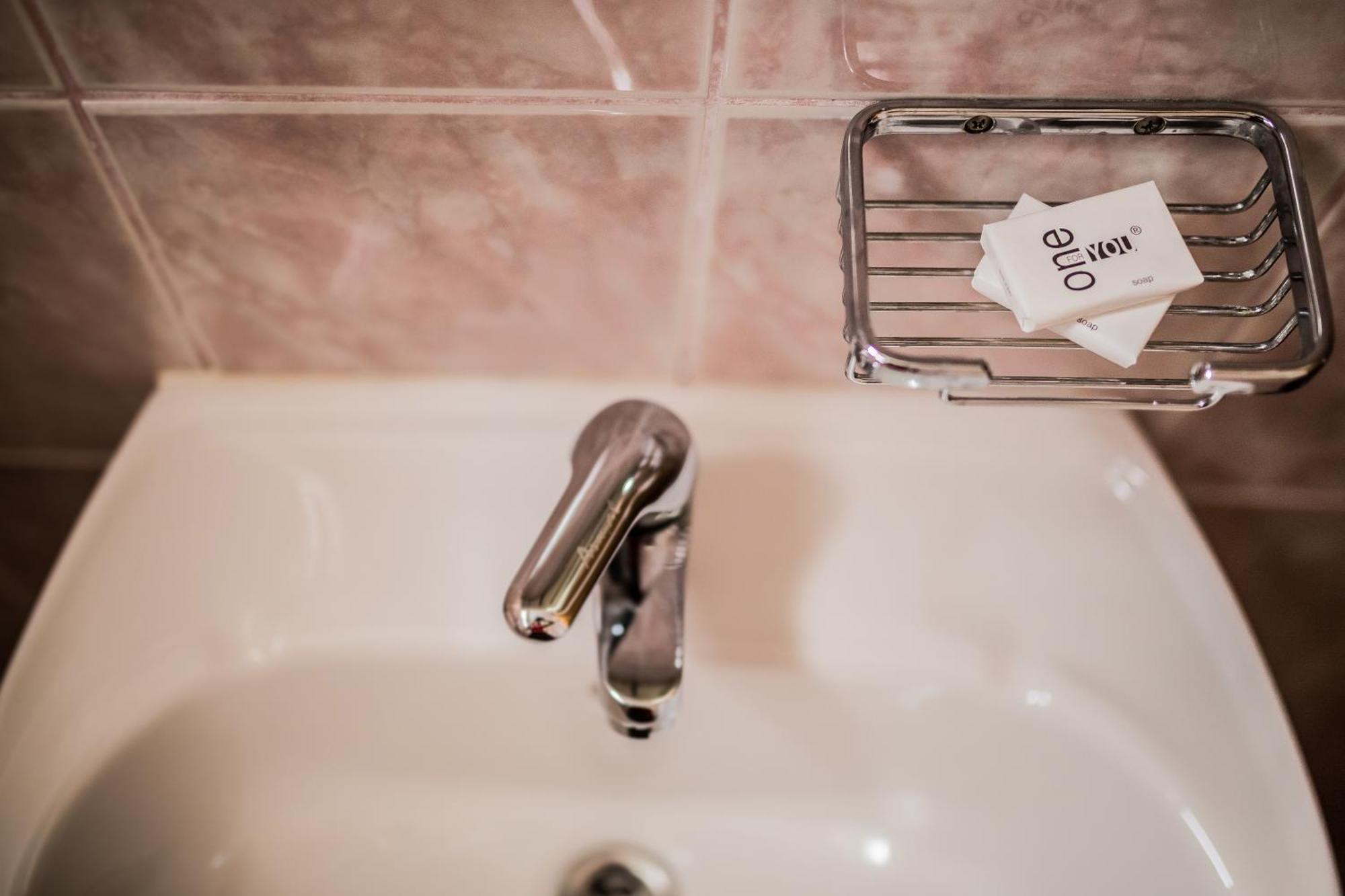 Hotel Carlstadt Karlovac Dış mekan fotoğraf