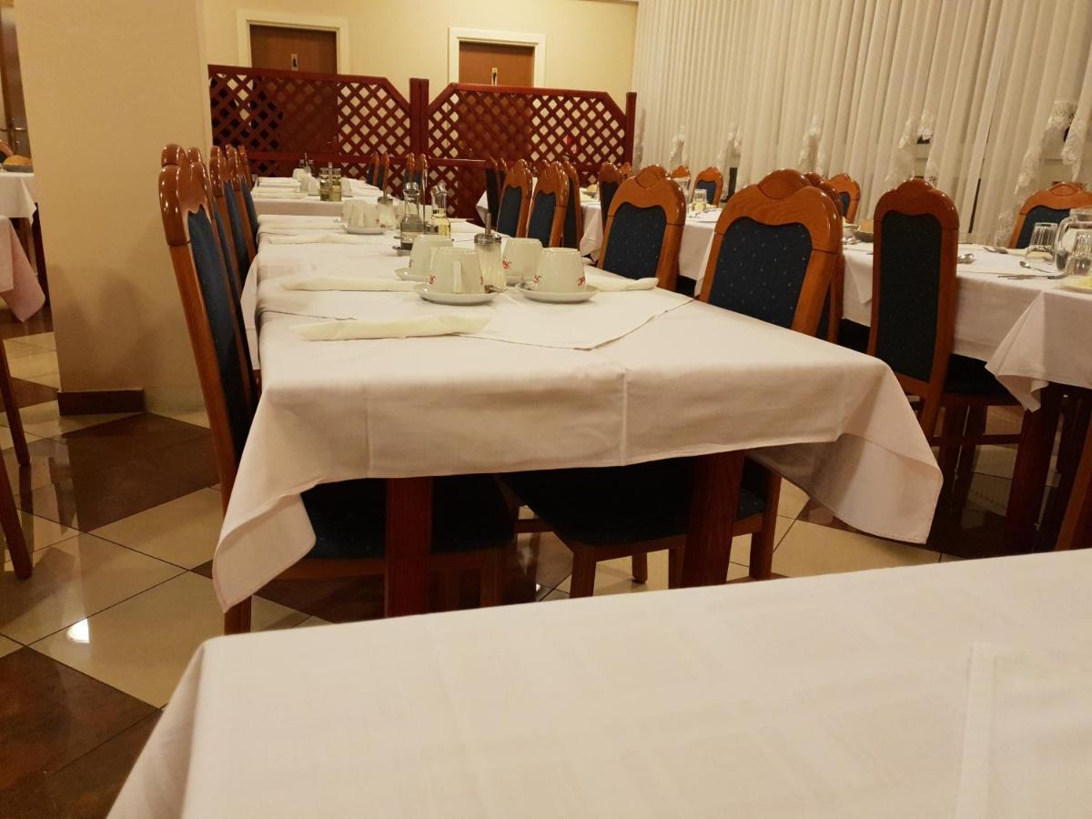 Hotel Carlstadt Karlovac Dış mekan fotoğraf