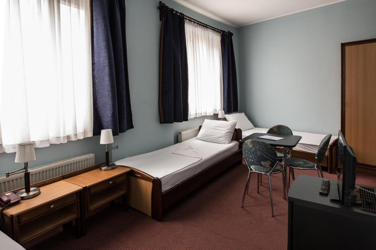 Hotel Carlstadt Karlovac Dış mekan fotoğraf