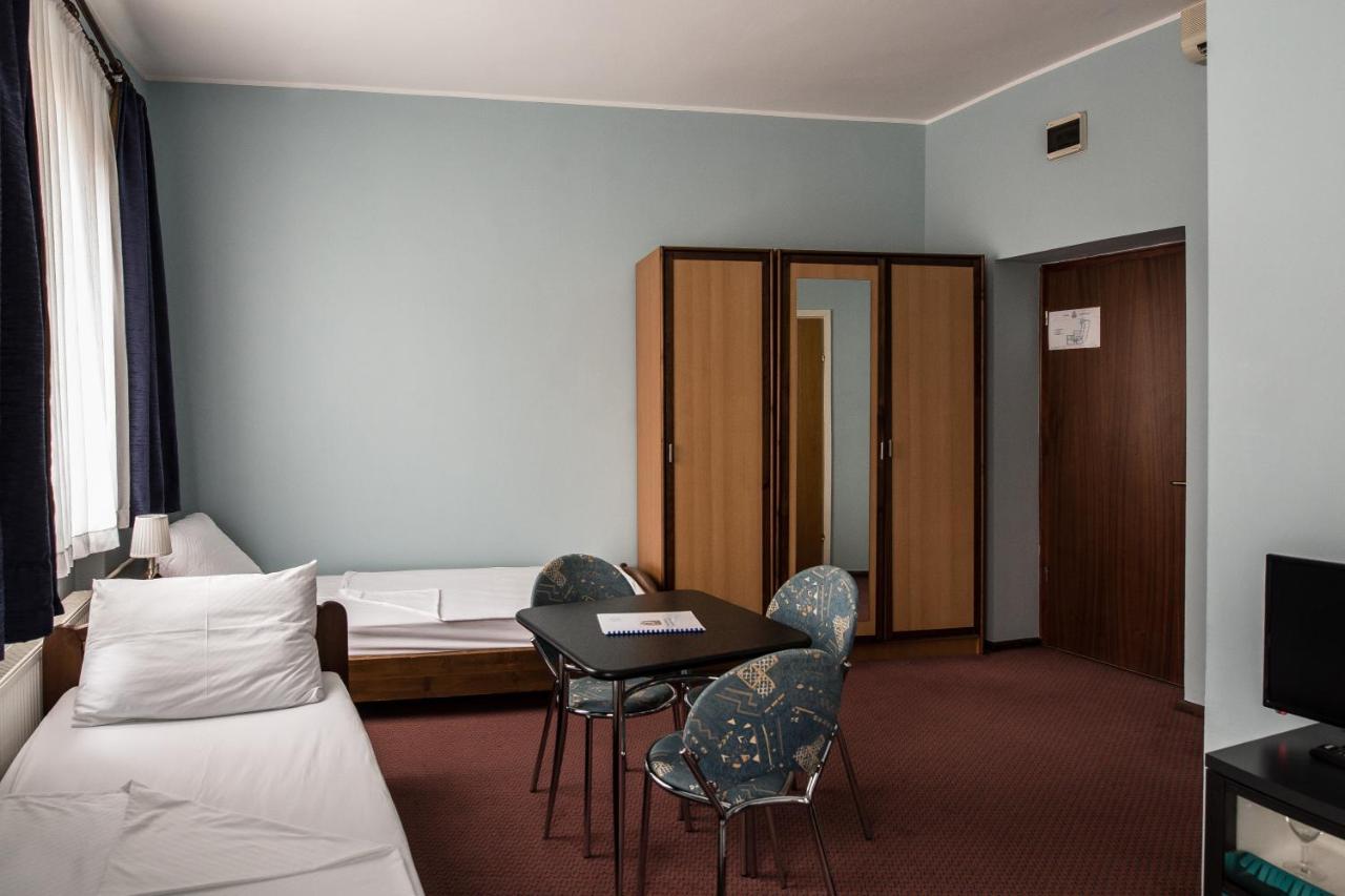 Hotel Carlstadt Karlovac Dış mekan fotoğraf