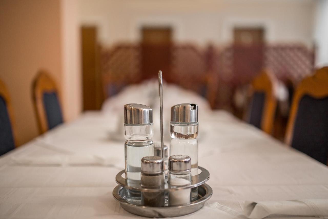Hotel Carlstadt Karlovac Dış mekan fotoğraf