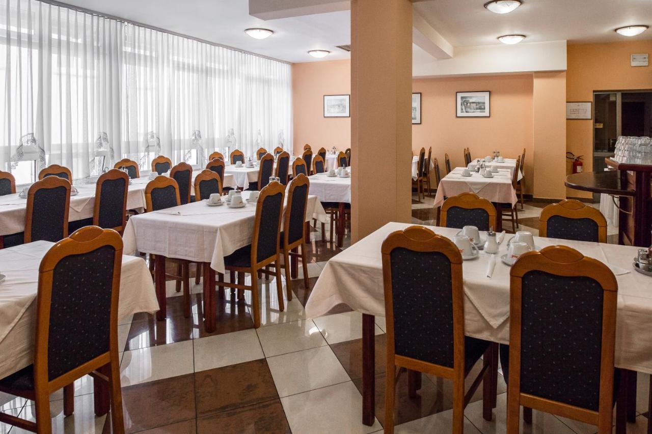 Hotel Carlstadt Karlovac Dış mekan fotoğraf